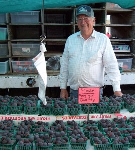 Allen Wilson with his figs Allen Wilson with his figs